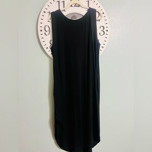 Chic Black Sleeveless Midi Dress